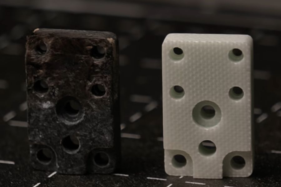 Old vs new A1 hotend assembly, upgraded ceramic material compared to original black version