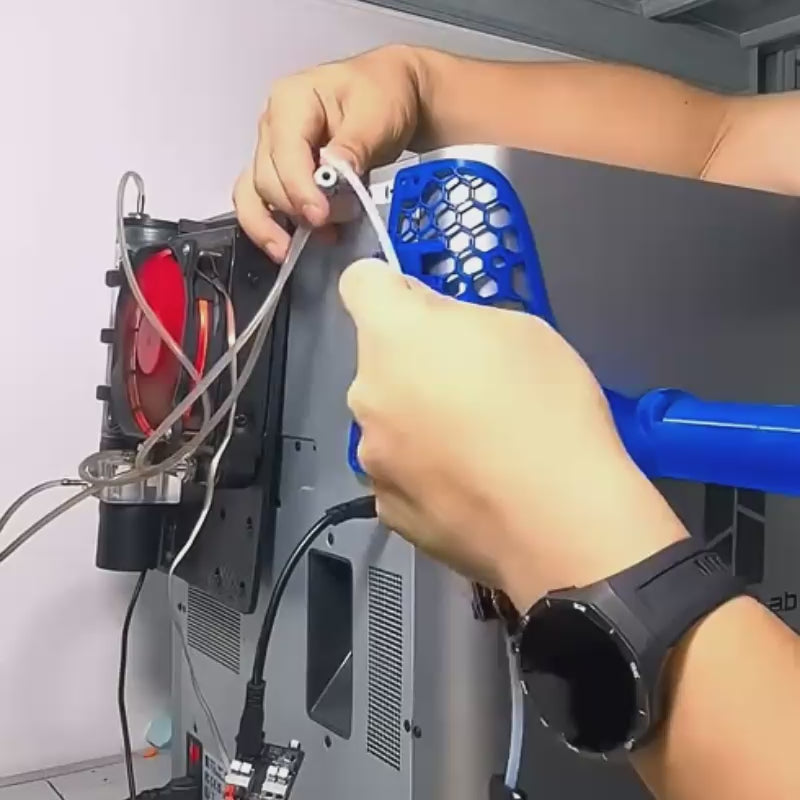 Quick installation video: mounting the automatic filament cutter and routing filament through the guide path